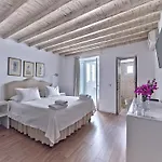 La Maison Kalogera Pensión 3*