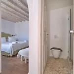 Pensión La Maison Kalogera