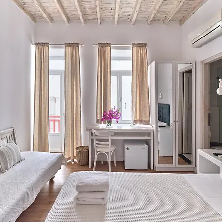 Pensión La Maison Kalogera