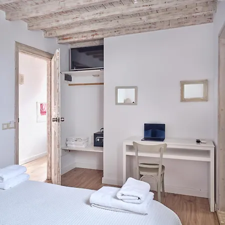 Pensión La Maison Kalogera 4*