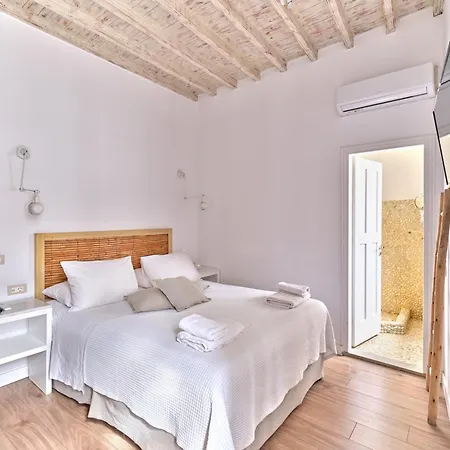 Pensión La Maison Kalogera